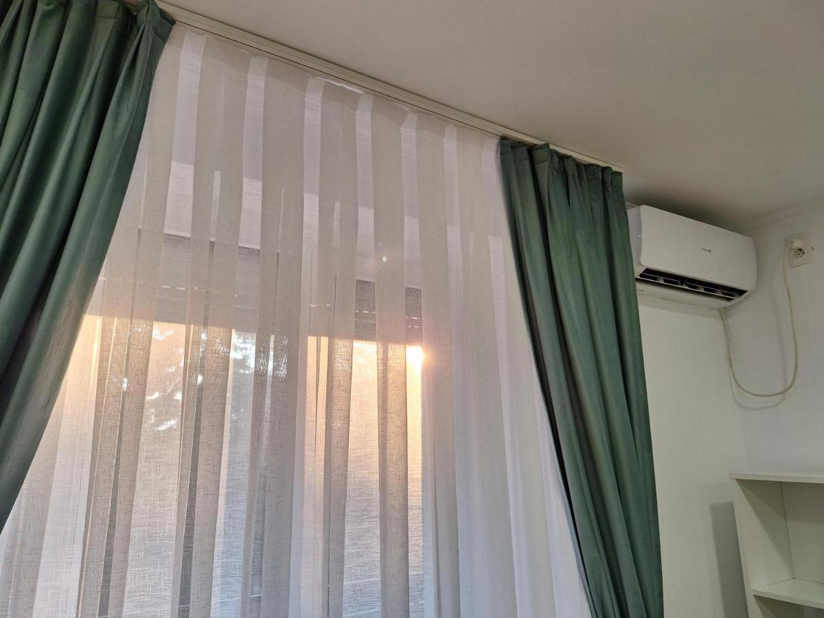 Black Eagle Central Unirii Square, 2 King Size Bedrooms, Free Private Parking Oradea Exteriér fotografie